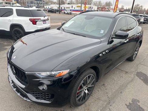 Used 2017 Maserati Levante w/ Sport Package image 2
