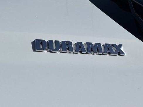 Used 2025 Chevrolet Silverado 1500 LT AWD/4WD image 12