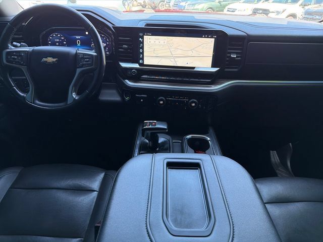 Used 2022 Chevrolet Silverado 1500 LT AWD/4WD image 9