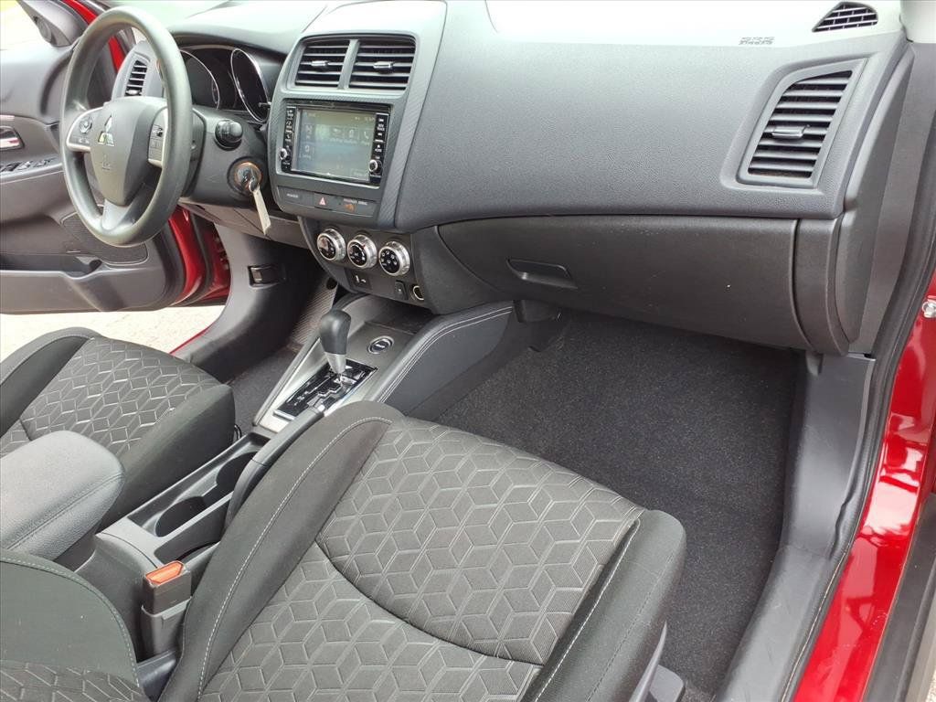 Used 2024 Mitsubishi Outlander Sport SE AWD/4WD image 16