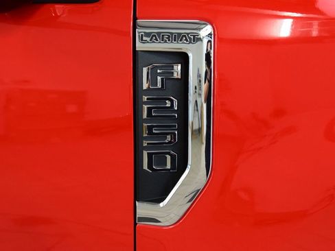 Used 2021 Ford F250 Lariat w/ Lariat Ultimate Package AWD/4WD image 15