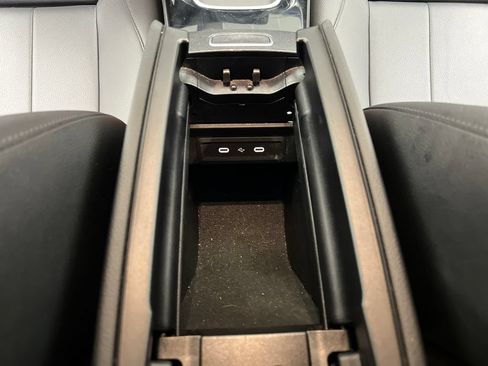 Used 2025 Mercedes-Benz CLA 250 4MATIC image 44
