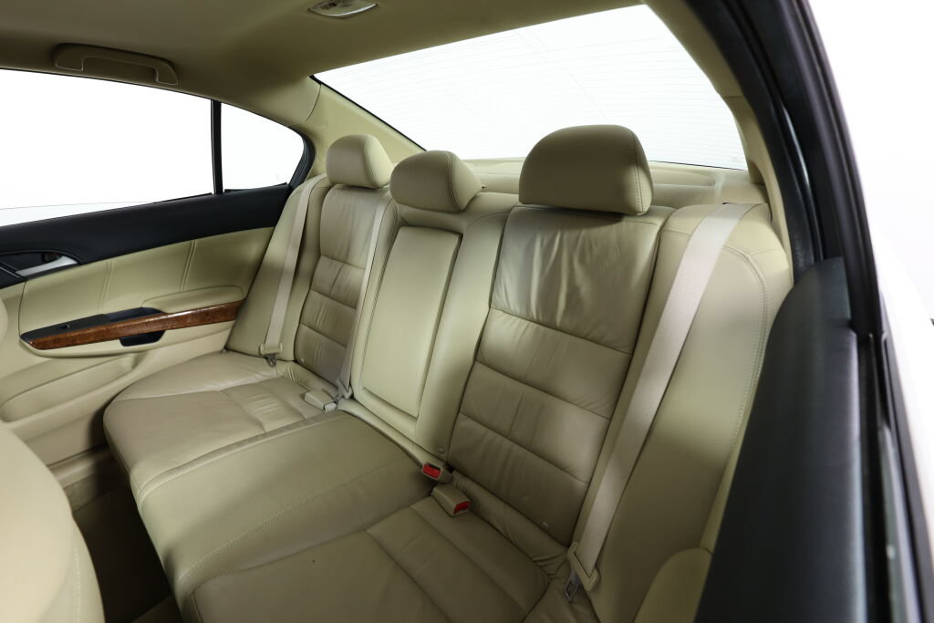 Used 2011 Honda Accord EX-L image 15