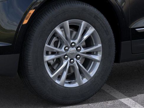 New 2026 Cadillac XT5 Luxury image 9