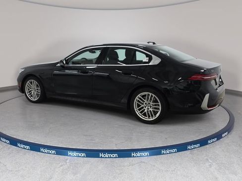 Certified 2024 BMW 530i xDrive w/ Convenience Package AWD/4WD image 7