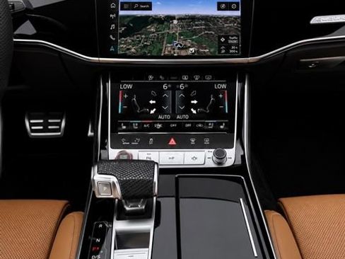 Used 2025 Audi S8 AWD/4WD image 34