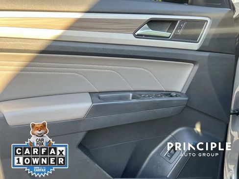 Certified 2022 Volkswagen Atlas SEL AWD/4WD image 12
