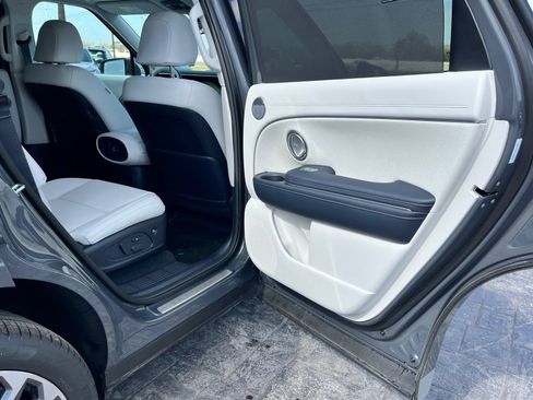 Certified 2026 Hyundai Palisade Calligraphy FWD image 19