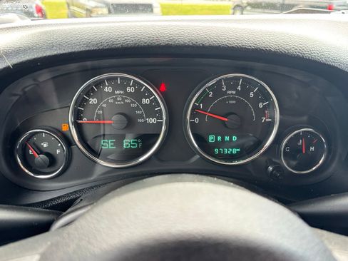 Used 2015 Jeep Wrangler Unlimited Sport w/ Quick Order Package 24S AWD/4WD image 24