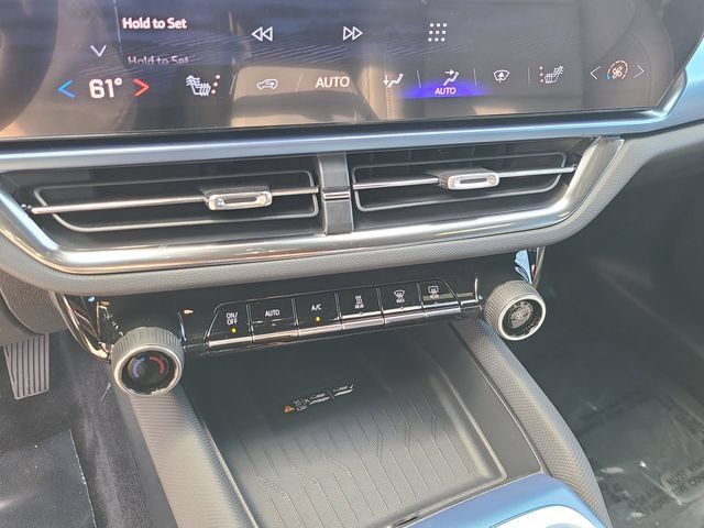 New 2026 Chevrolet Equinox EV LT w/ LPO, Blackout Package FWD image 33