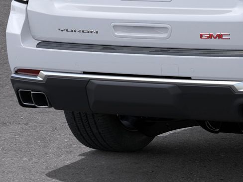 New 2026 GMC Yukon Denali w/ Sun & Power Step Package image 15