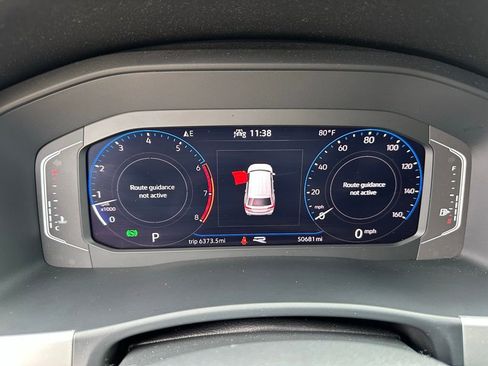 Used 2021 Volkswagen Atlas SEL R-Line FWD image 17