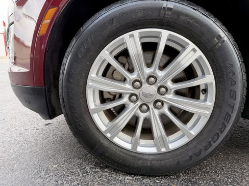 Used 2018 Cadillac XT5 FWD image 25