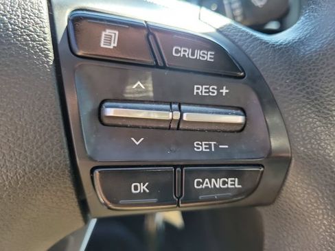 Used 2020 Hyundai Elantra SE w/ Cargo Package (C1) FWD image 24