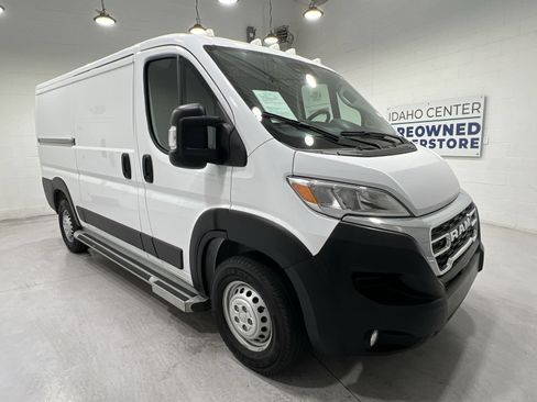 Used 2025 RAM ProMaster 2500 w/ U-Haul Equipment Group FWD image 2
