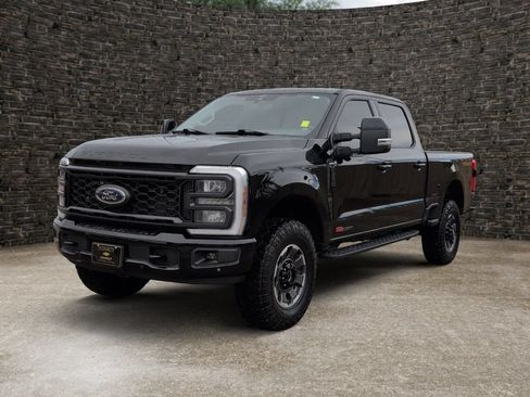 Used 2023 Ford F250 Lariat w/ Lariat Ultimate Package AWD/4WD image 6