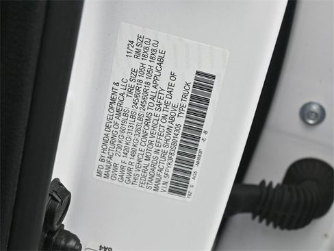 Used 2025 Honda Ridgeline Black Edition image 17