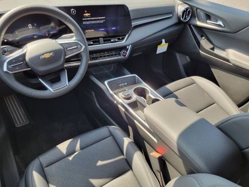 New 2026 Chevrolet Equinox LT w/ Convenience Package II AWD/4WD image 25