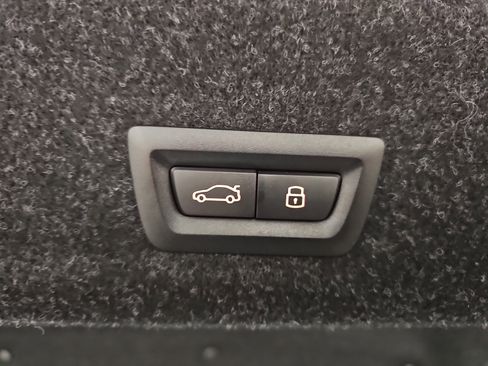 New 2026 BMW 330i Sedan w/ Premium Package image 14