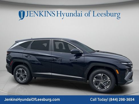 New 2026 Hyundai Tucson Blue SE AWD/4WD image 2