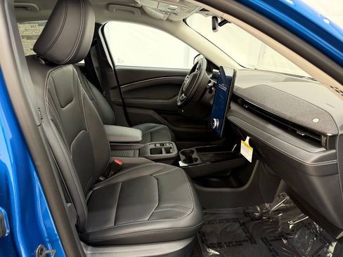 New 2025 Ford Mustang Mach-E Premium image 17