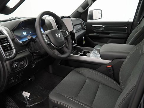 New 2026 RAM 1500 4x4 Crew Cab image 16