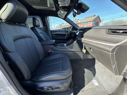 New 2026 Jeep Grand Cherokee Limited AWD/4WD image 37