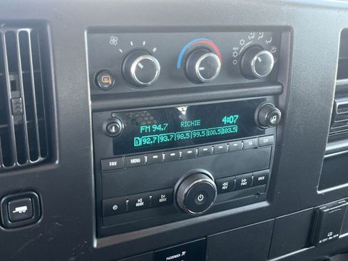 Used 2024 GMC Savana 2500 w/ Driver Convenience Package image 13