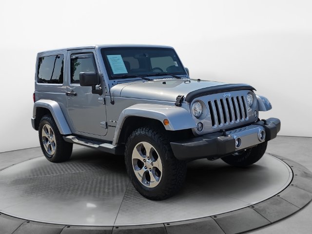 Used 2017 Jeep Wrangler Sahara w/ Connectivity Group AWD/4WD image 7