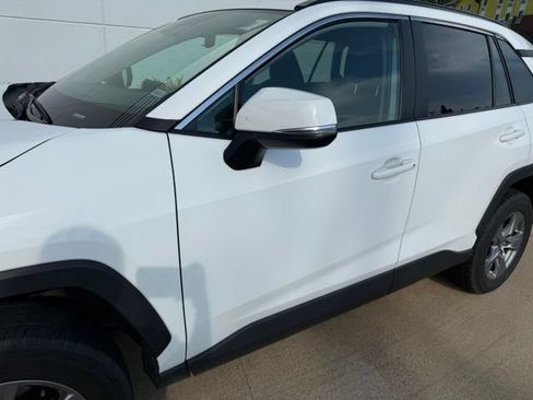 Used 2024 Toyota RAV4 XLE FWD image 15