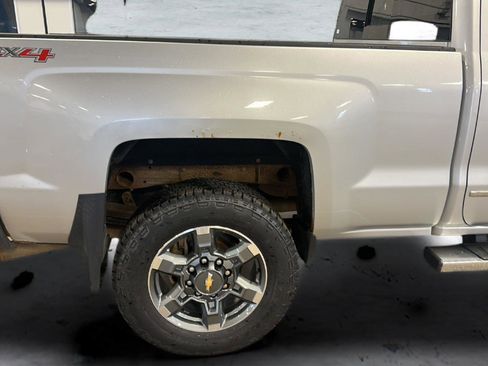Used 2015 Chevrolet Silverado 2500 LTZ AWD/4WD image 15