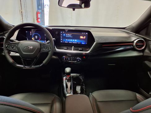 Used 2026 Chevrolet Trax RS w/ Sunroof Package image 11