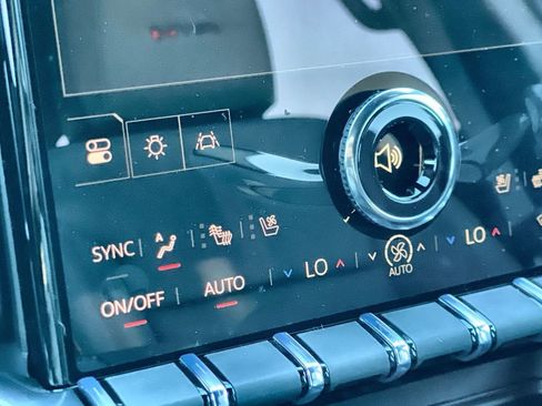 New 2026 GMC Acadia AT4 w/ Luxury Package image 27