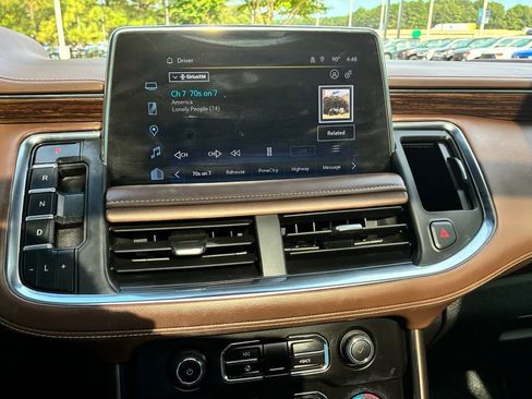 Used 2023 Chevrolet Suburban High Country image 38