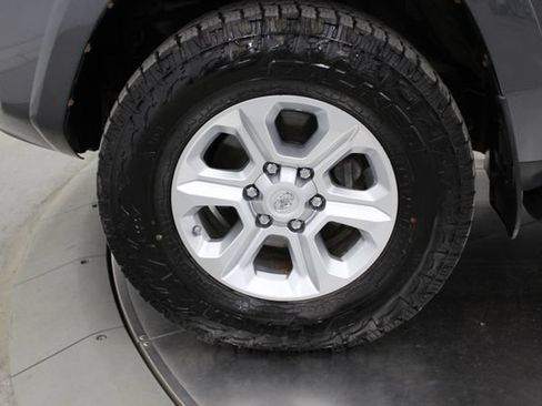 Used 2019 Toyota 4Runner SR5 Premium AWD/4WD image 7
