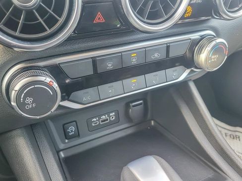 Used 2025 Nissan Sentra SV image 12