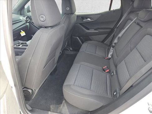 New 2026 Chevrolet Equinox LT image 17