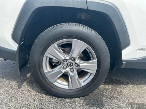 Used 2024 Toyota RAV4 XLE w/ Convenience Package AWD/4WD image 28