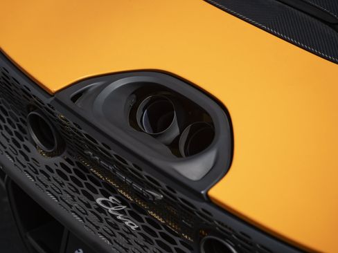 Used 2021 McLaren Elva RWD image 8