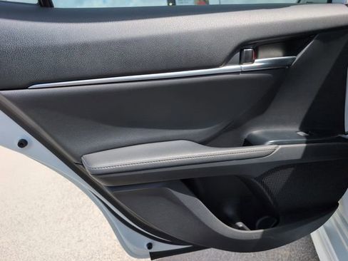 Used 2019 Toyota Camry XSE image 30