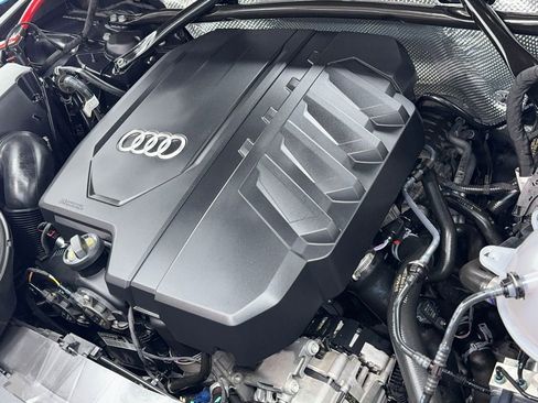 Used 2024 Audi Q5 2.0T Premium w/ Convenience Package image 60