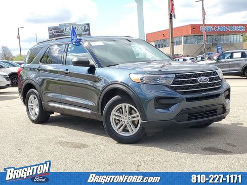Certified 2024 Ford Explorer XLT AWD/4WD image 1