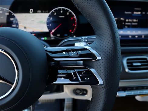 New 2026 Mercedes-Benz GLS 450 4MATIC image 42