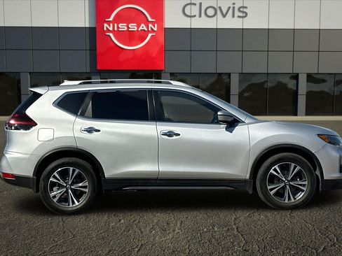Used 2020 Nissan Rogue SV w/ Premium Package FWD image 9