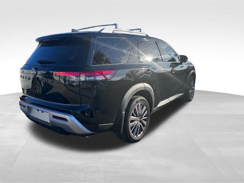 Used 2023 Nissan Pathfinder SL w/ SL Premium Package image 8