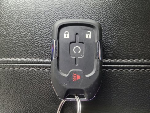 Used 2024 GMC Terrain SLE w/ Driver Convenience Package image 32