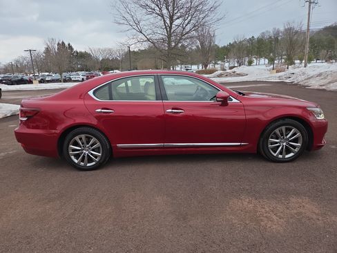 Used 2016 Lexus LS 460 AWD image 2