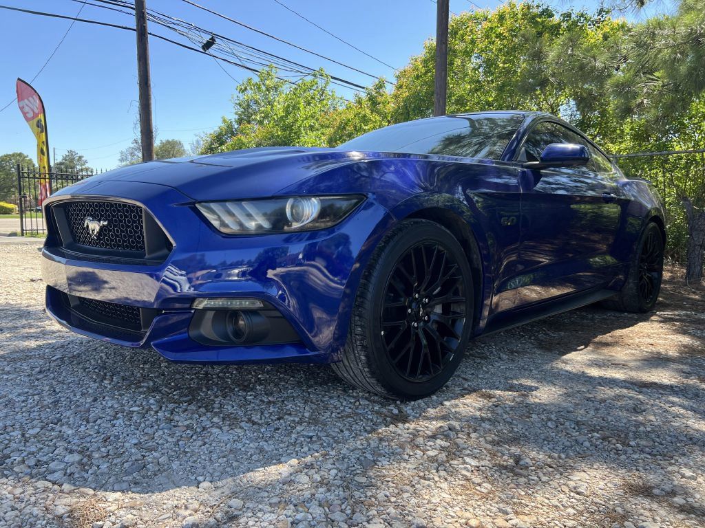 Used 2015 Ford Mustang GT Premium RWD image 1