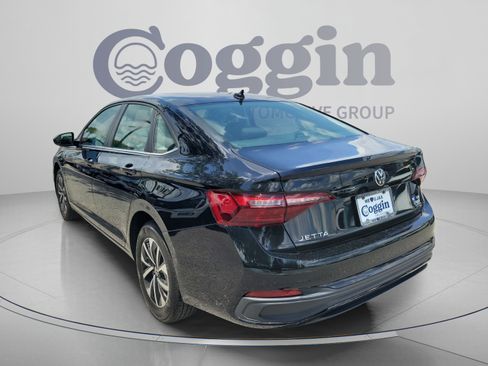 Used 2024 Volkswagen Jetta S FWD image 2