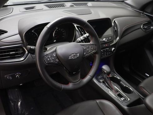 Certified 2023 Chevrolet Equinox RS w/ RS Leather Package image 7